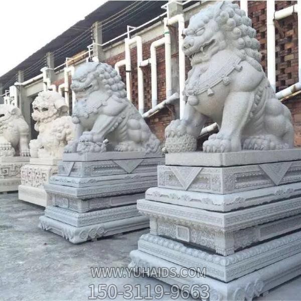 别墅大门摆汉白玉雕刻狮子石雕博鱼网页版