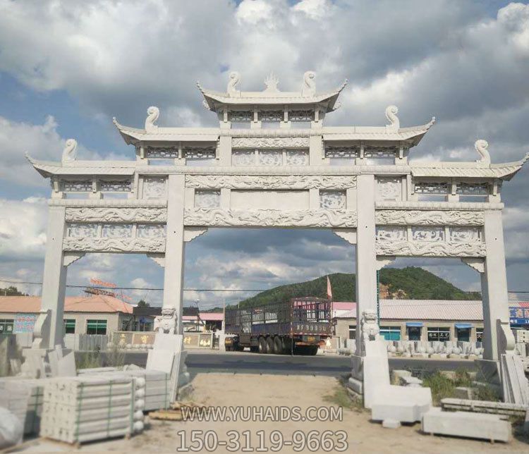村庄道路街边三门五楼大理石牌坊石雕博鱼网页版