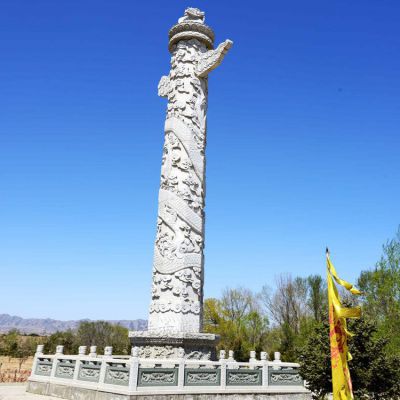 景区广场摆放传统大理石浮雕华表柱