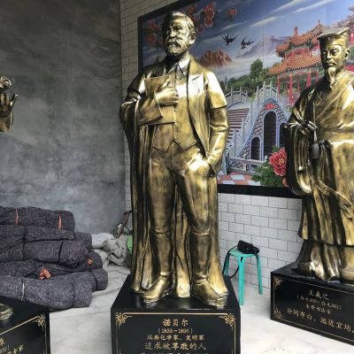 公园铜雕世界名人瑞典著名化学家诺贝尔博鱼网页版