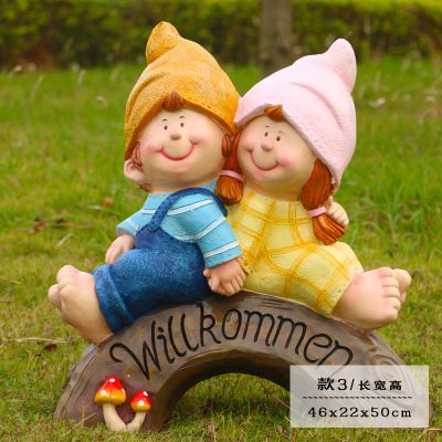景区户外玻璃钢彩绘两个花园娃娃博鱼网页版