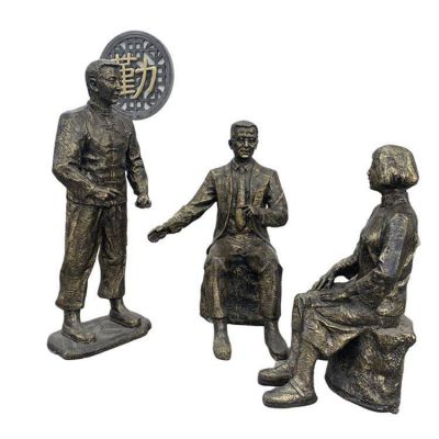 步行街摆放玻璃钢仿铜主题人物小品组合