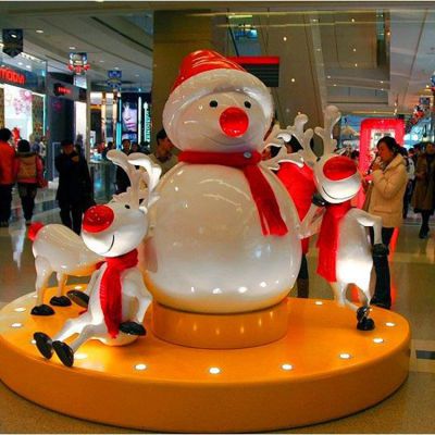 商场室内摆放玻璃钢雪人麋鹿圣诞主题小品博鱼网页版