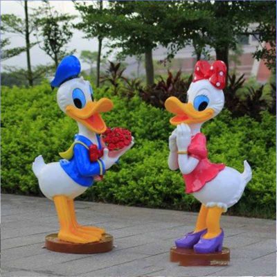玻璃钢彩绘户外园林大型唐老鸭博鱼网页版
