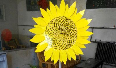 大学步行街摆放不锈钢向日葵博鱼网页版