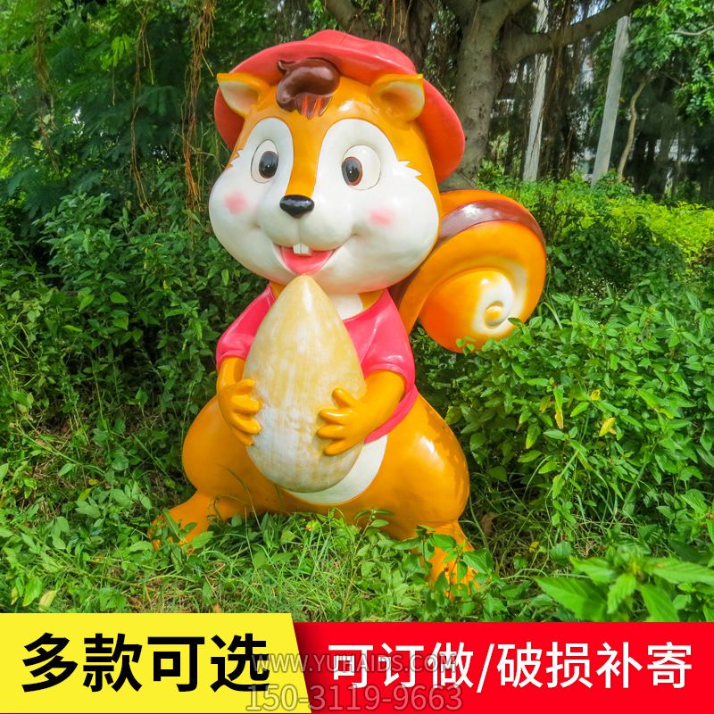 草坪一只呆萌吃松子的玻璃钢松鼠博鱼网页版