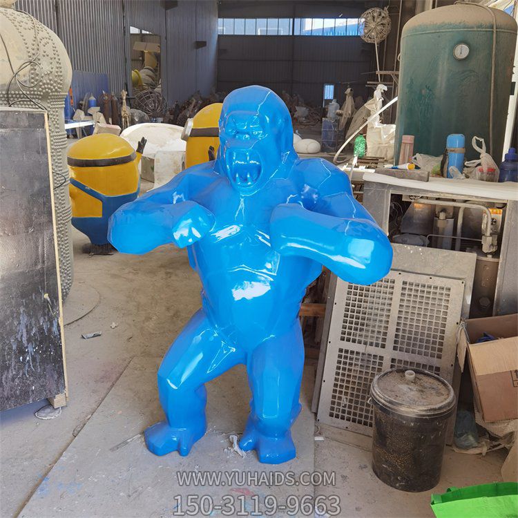 游乐园玻璃钢卡通抽象蓝色大猩猩博鱼网页版