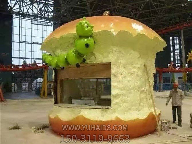 游乐园户外摆放玻璃钢蛀虫吃苹果屋博鱼网页版