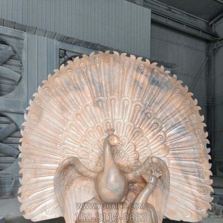 庭院别墅摆件招财孔雀 晚霞红石雕园林景观博鱼网页版