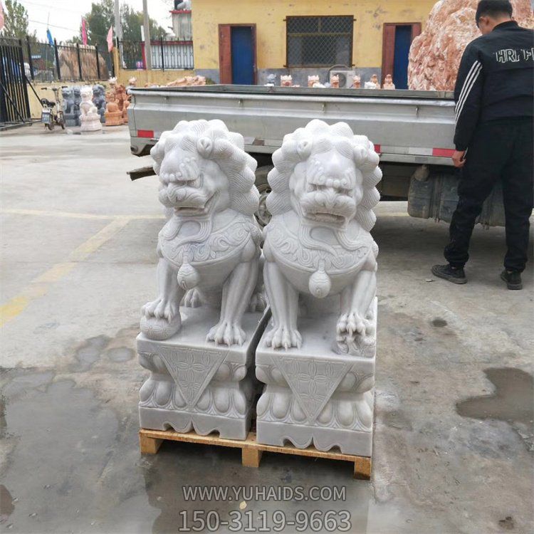 庭院门口大型石雕镇宅狮子博鱼网页版