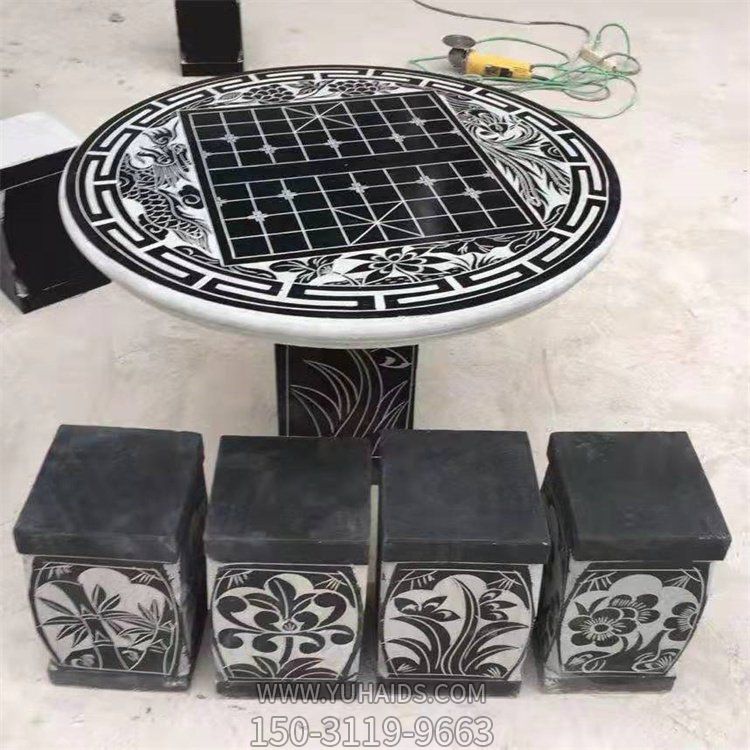 庭院青石棋盘格圆形石桌石凳博鱼网页版