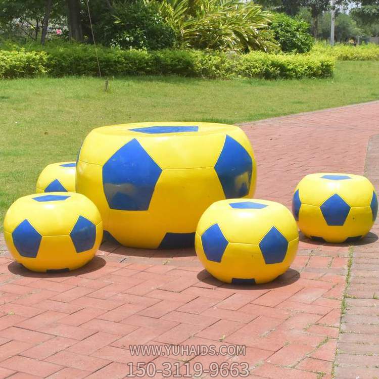 幼儿园摆放玻璃钢喷漆足球圆桌圆凳博鱼网页版