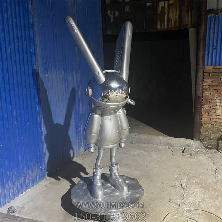 展览馆摆放玻璃钢机器人卡通博鱼网页版