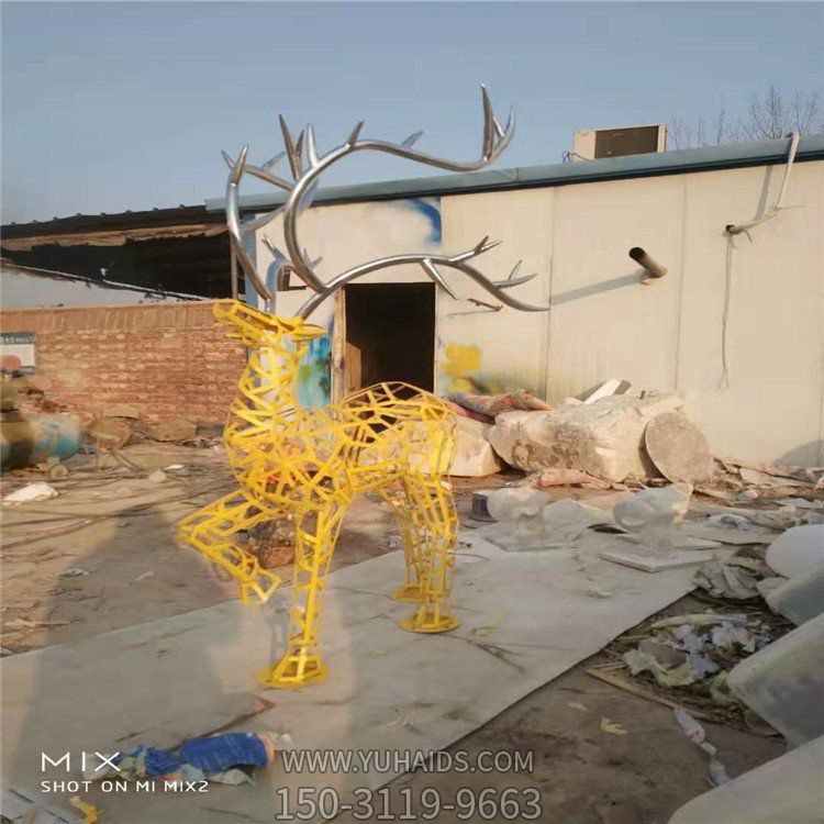 广场不锈钢镂空抽象鹿景观小品博鱼网页版