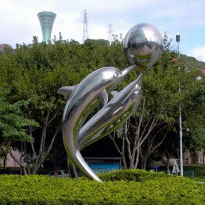 不锈钢镜面海豚顶球公园草坪景观博鱼网页版