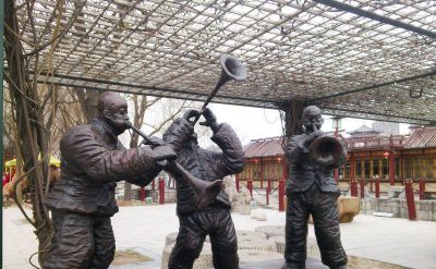 户外吹喇叭的小品铜雕吹奏博鱼网页版