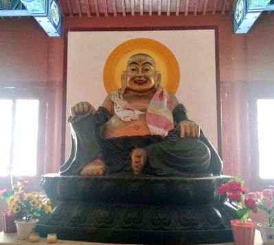 大型玻璃钢彩绘寺庙景区供奉弥勒佛博鱼网页版