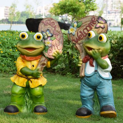 花园两只站立的玻璃钢青蛙博鱼网页版