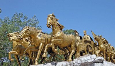 博物馆广场仿古漆金黄铜马车博鱼网页版