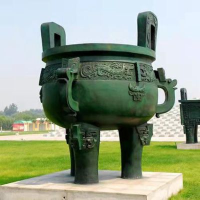 公园摆放大型青铜器三足两耳圆鼎景观博鱼网页版