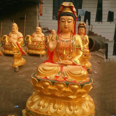 大型铸铜漆金寺庙供奉观音博鱼网页版
