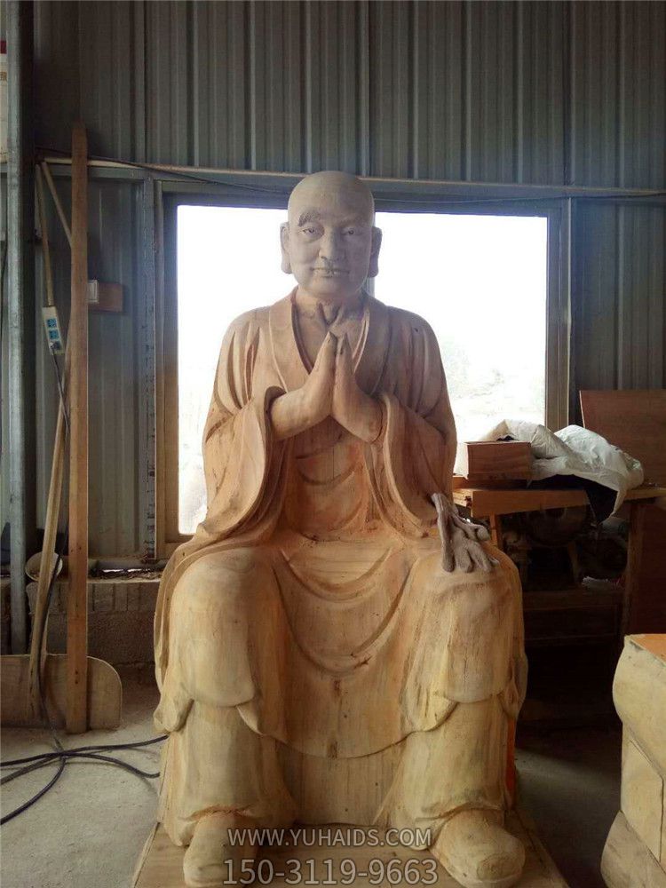 晚霞红石雕寺庙供奉十八罗汉博鱼网页版