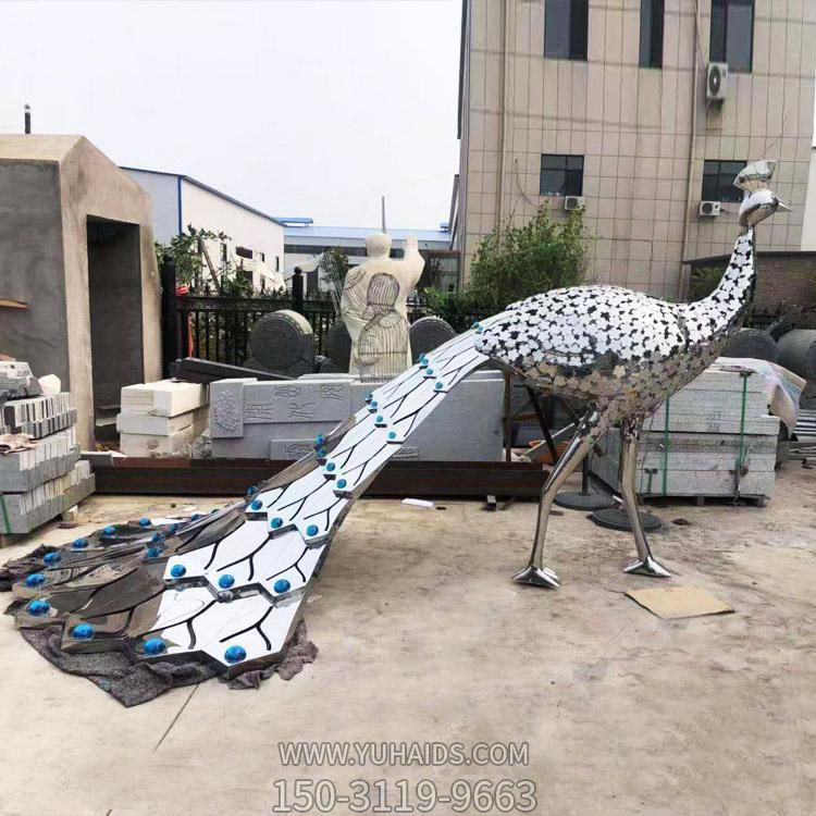 不锈钢镜面烤漆孔雀景区园林博鱼网页版