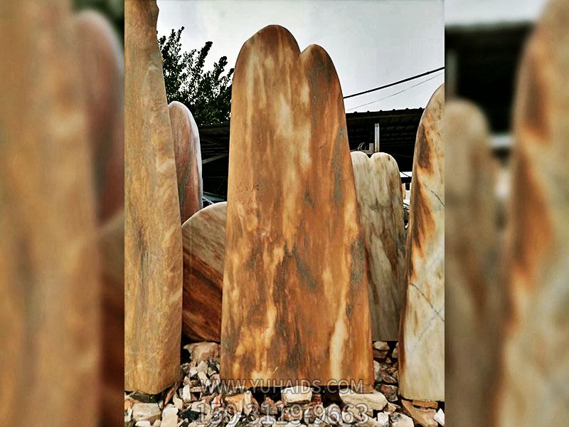 村口摆放黄蜡景观石博鱼网页版