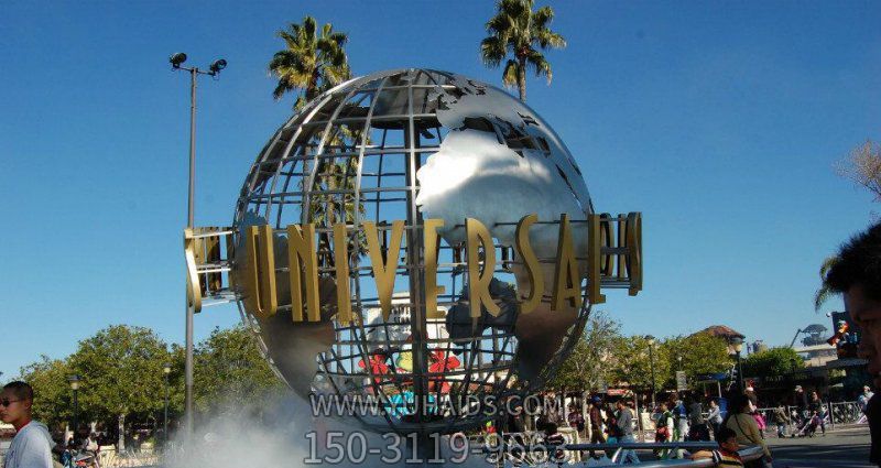 广场景区创意字母环绕地球仪博鱼网页版