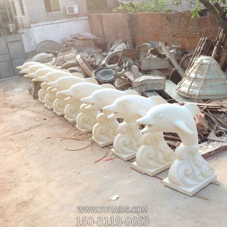 砂岩圆雕海豚喷水池酒店别墅水景博鱼网页版摆件