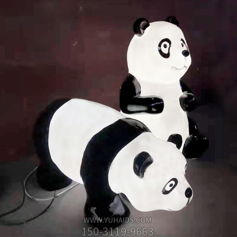 步行街商场摆放照明灯玻璃钢熊猫博鱼网页版