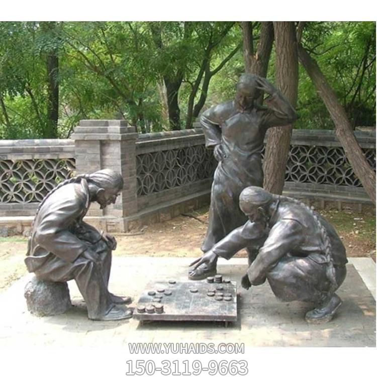 景区户外摆放玻璃钢仿铜古人下棋人物小品博鱼网页版