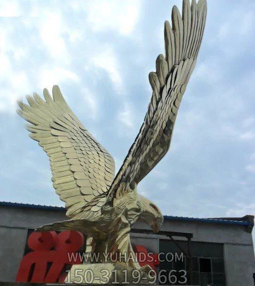 工厂一只展翅的不锈钢老鹰博鱼网页版