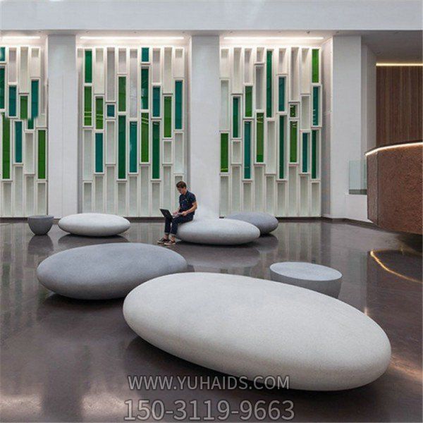 写字楼图书馆摆放玻璃钢仿鹅卵石座椅博鱼网页版