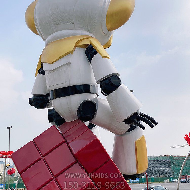 商场超市门口大型创意坐在魔方上的机器人博鱼网页版