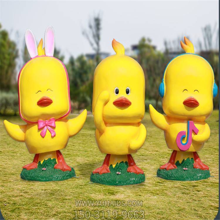 商场玻璃钢卡通户外景区小黄鸭博鱼网页版