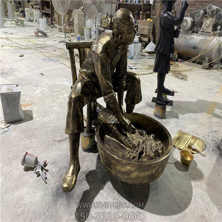 玻璃钢仿铜户外园林景观洗衣服的人物博鱼网页版
