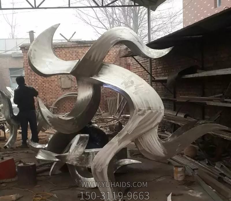 景区不锈钢跑步人物抽象博鱼网页版