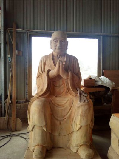 晚霞红石雕寺庙供奉十八罗汉博鱼网页版