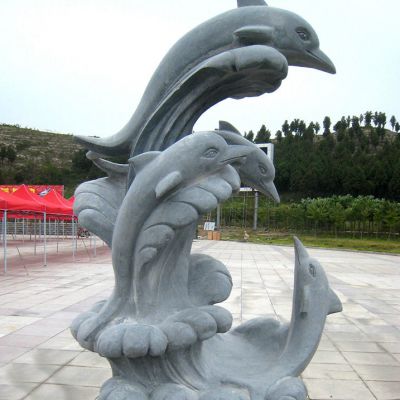 景区一大三小石雕海豚博鱼网页版