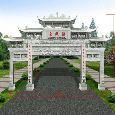村庄村口摆放大型青石雕刻中式三门楼牌坊