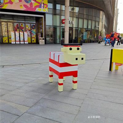 城市广场户外摆放玻璃钢喷漆创意卡通牛动物景观博鱼网页版