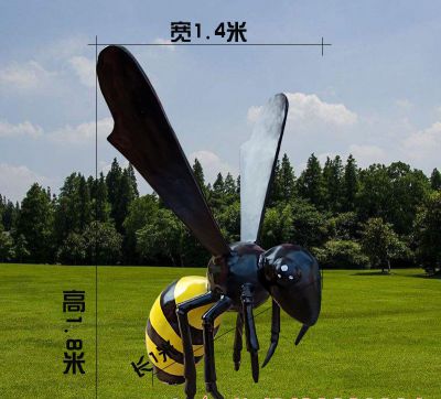 农场池塘草坪在空中飞舞的玻璃钢蜜蜂博鱼网页版