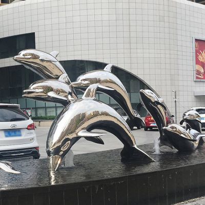 广场水池摆放不锈钢镜面海豚群景观博鱼网页版