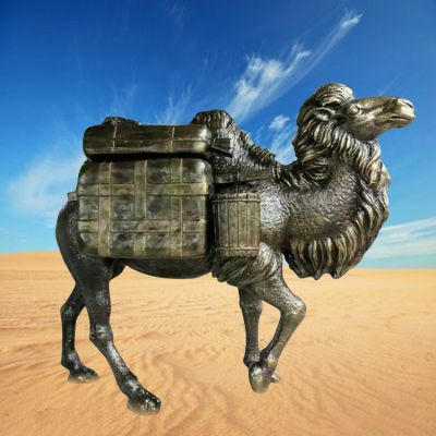 广场玻璃钢仿铜托行囊行走的骆驼动物博鱼网页版