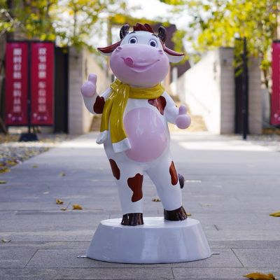 儿童乐园摆放玻璃钢卡通奶牛公仔博鱼网页版小品