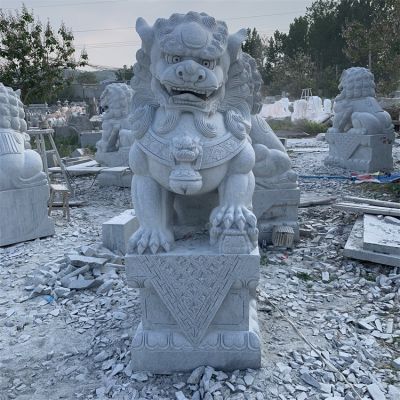 北方石狮子，传统狮子大理石石雕