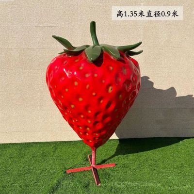 玻璃钢彩绘仿真草莓水果 农场景观博鱼网页版