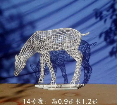 户外景观不锈钢镂空铁艺低头的梅花鹿博鱼网页版