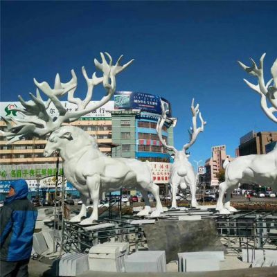 广场水池喷泉摆放大型玻璃钢麋鹿动物景观博鱼网页版